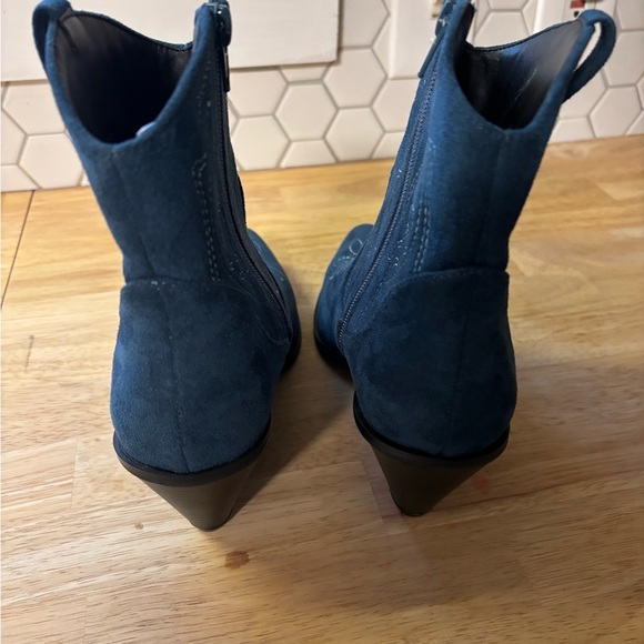 So Me Turquoise Suede Western Ankle Boots - Picture 4 of 7